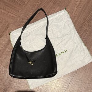 Longchamp  Black  leather Shoulder Bag